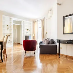 Cordusio Apartment Milan
